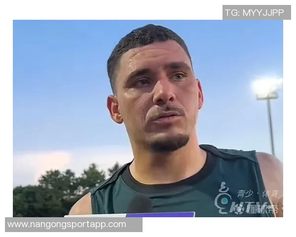 卡列洛赛后感言:艰苦比赛中全队奋力拼搏最终平局令人满意