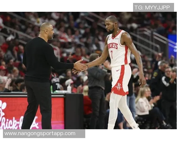 乌度卡称杜兰特状态依旧如昔认真对待比赛毫无下滑迹象